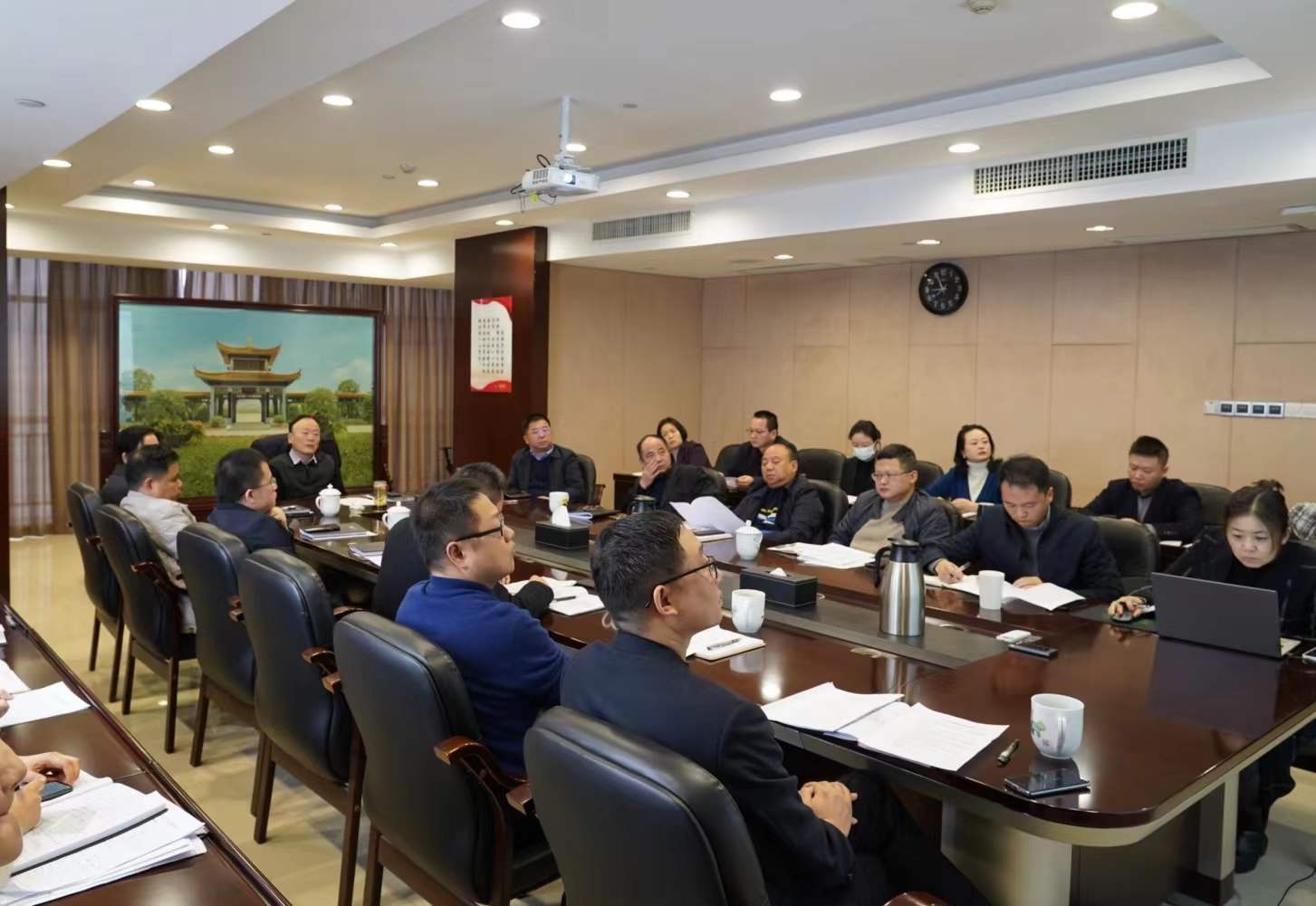 江南网页版_江南(中国)官方召开2022年经营发展工作务虚会