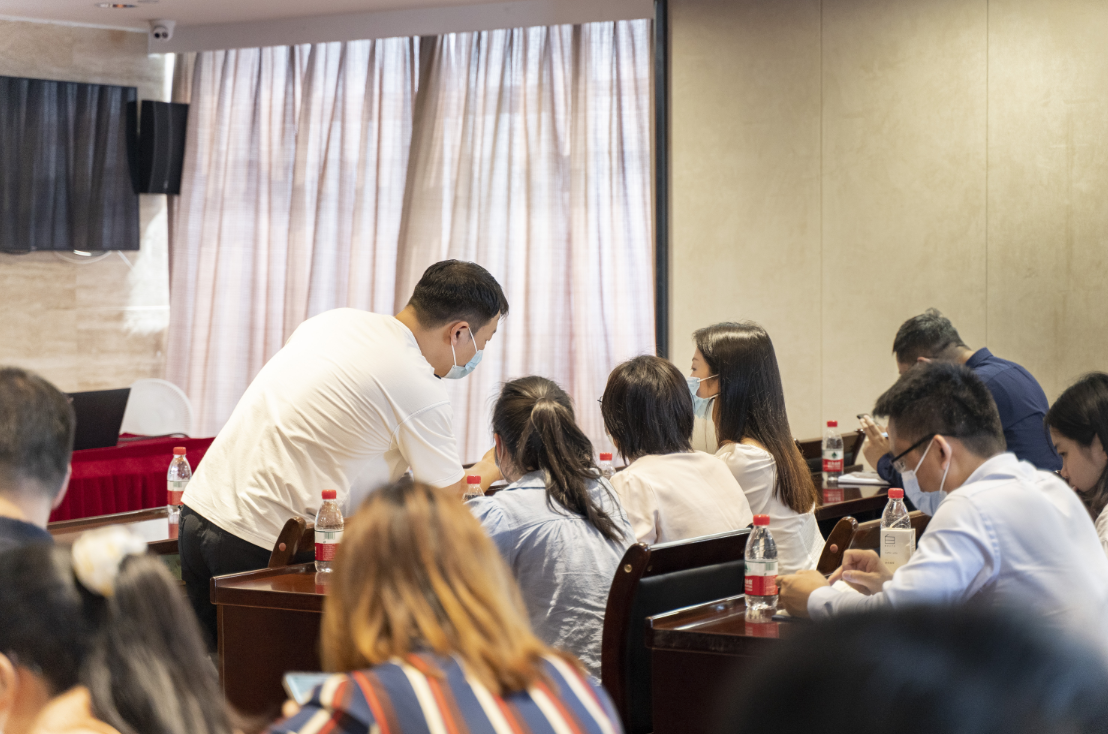 江南网页版_江南(中国)官方组织开展新闻摄影专题培训