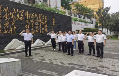 江南网页版_江南(中国)官方投资发展部党支部到识字里社区开展主题党日暨志愿服务活动