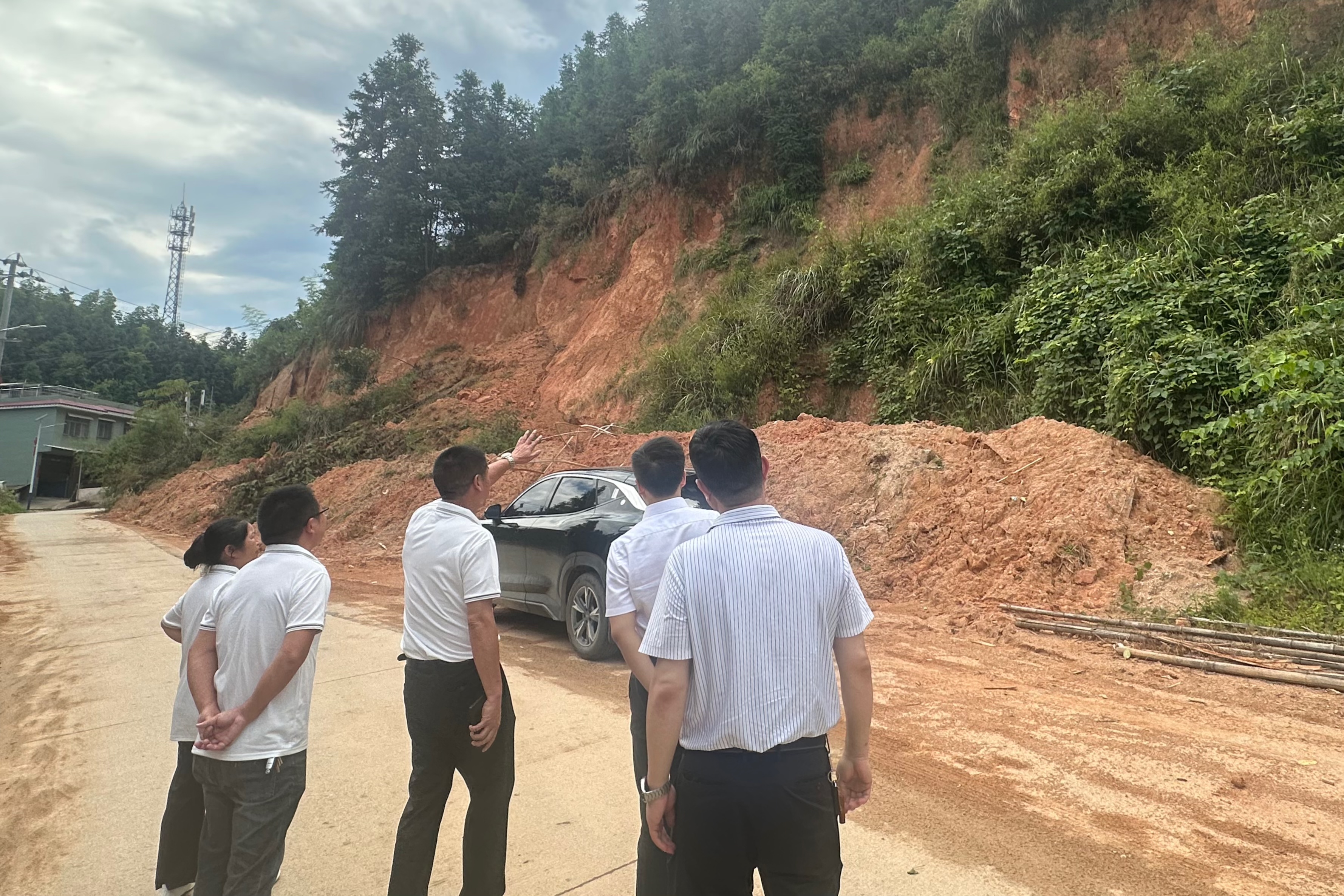 江南网页版_江南(中国)官方党群综合与人力资源党支部开展党建联村活动