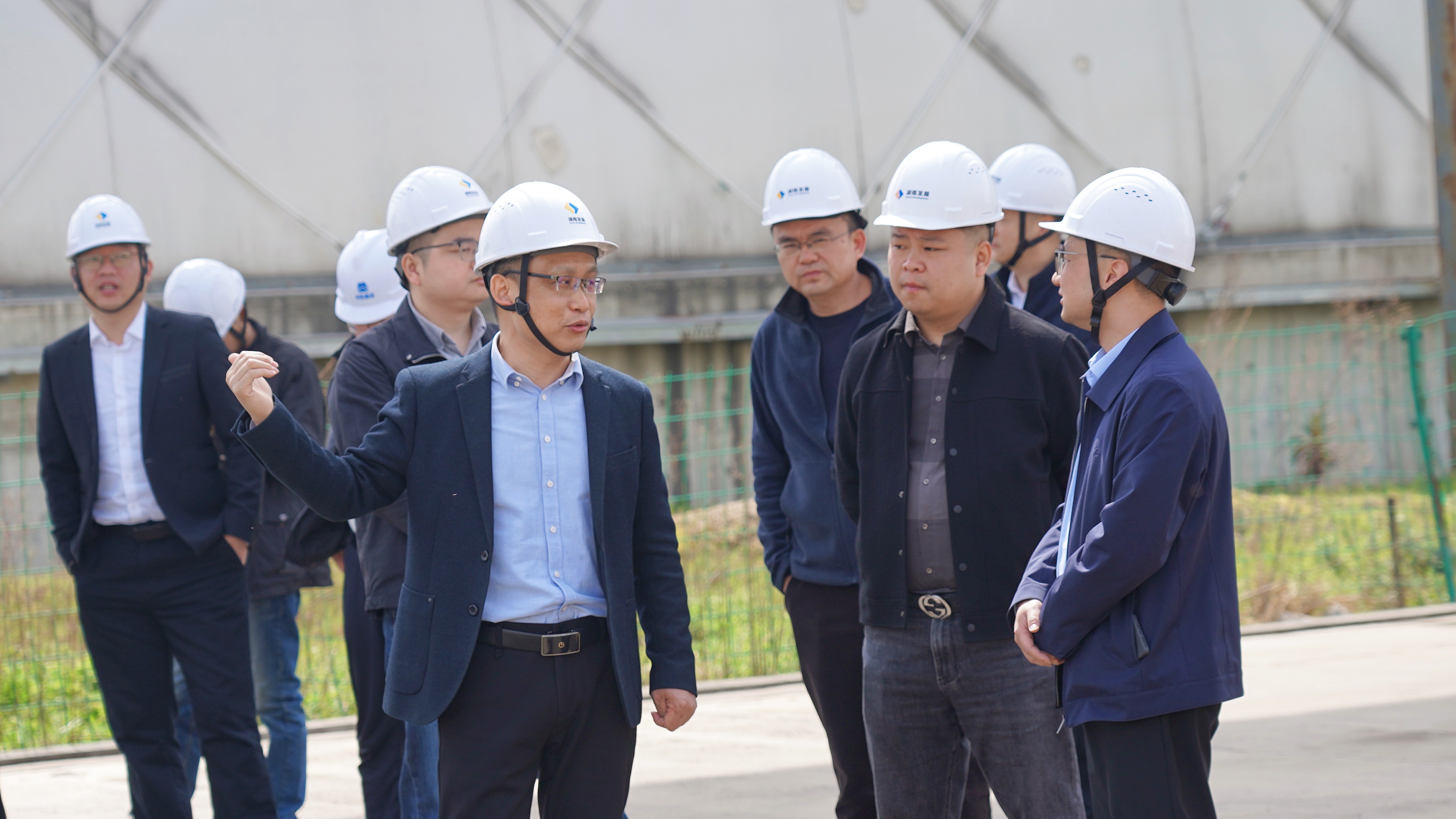 沅江市副市长雷亮调研江南网页版_江南(中国)官方机制砂和砂石集散中心项目